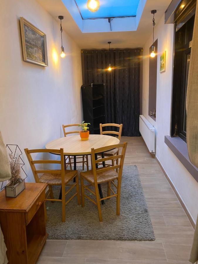 Superbe Appartement シャルルロワ エクステリア 写真