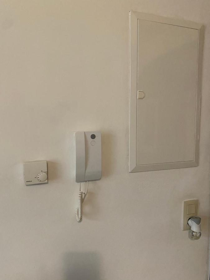 Superbe Appartement シャルルロワ エクステリア 写真