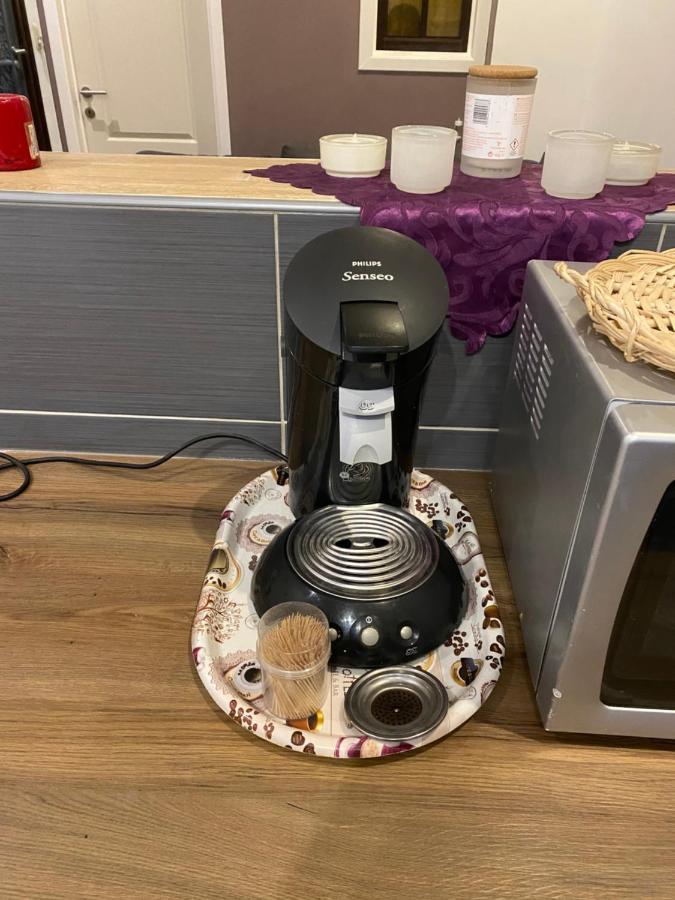 Superbe Appartement シャルルロワ エクステリア 写真