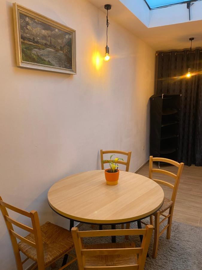 Superbe Appartement シャルルロワ エクステリア 写真